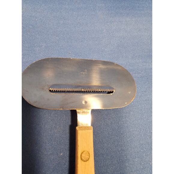 Vintage HOAN 4" (inch) wide Cheese Slicer/Server - w/Wood Handle - Made in Japan - Picture 7 of 7
